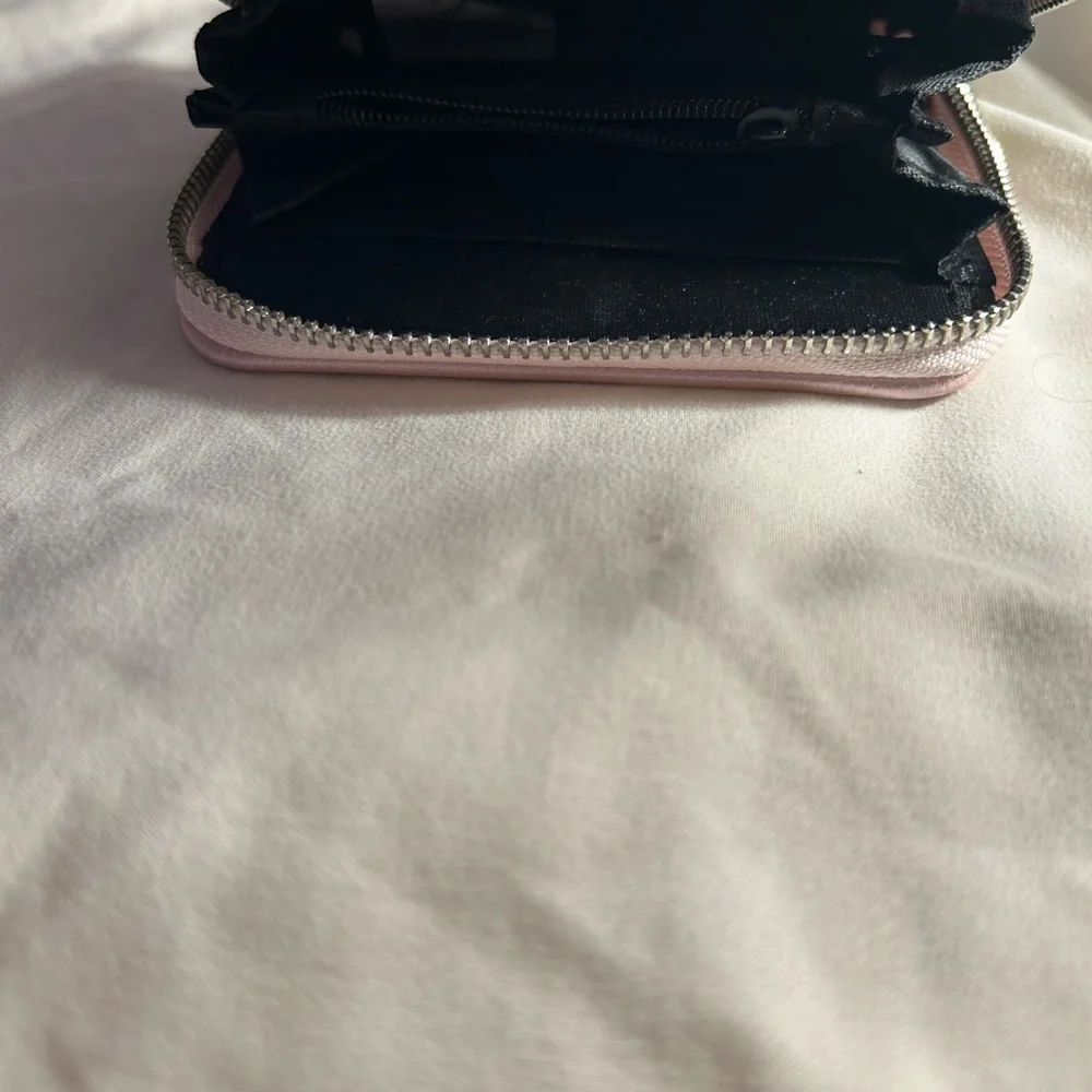 Pink Hello Kitty Wallet - Picture 4 of 4